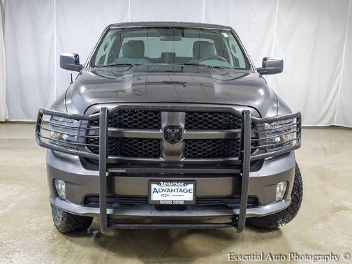 Granite Crystal Metallic Clearcoat 2019 RAM 1500 Express