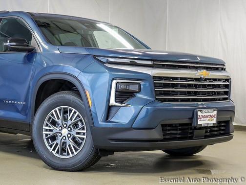 Lakeshore Blue Metallic 2026 Chevrolet Traverse LT