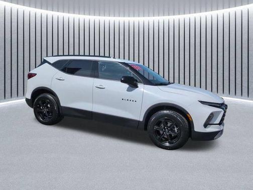 Summit White 2023 Chevrolet Blazer 1LT