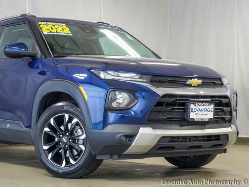 Blue Glow Metallic 2022 Chevrolet Trailblazer LT