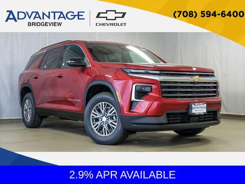 Radiant Red Tintcoat 2026 Chevrolet Traverse LT