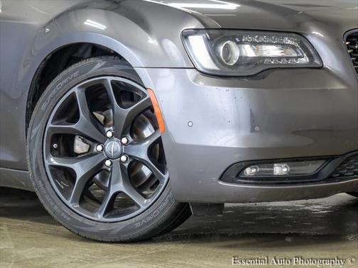 2022 Chrysler 300 S