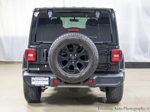 Black Clearcoat 2018 Jeep Wrangler Unlimited Sahara
