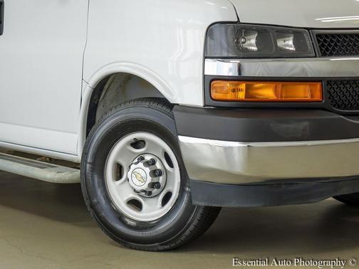 2024 Chevrolet Express 2500 RWD 2500 Regular Wheelbase WT