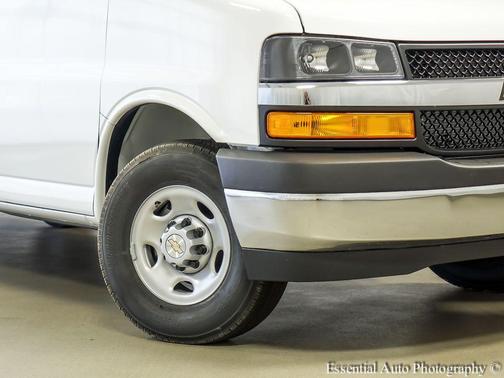 Summit White 2026 Chevrolet Express 2500 Work Van