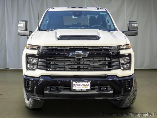 2026 Chevrolet Silverado 2500 Custom