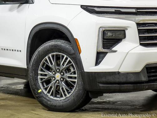 2024 Chevrolet Traverse LT