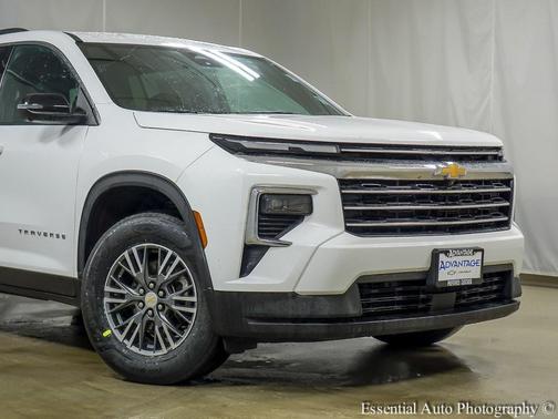 2024 Chevrolet Traverse LT