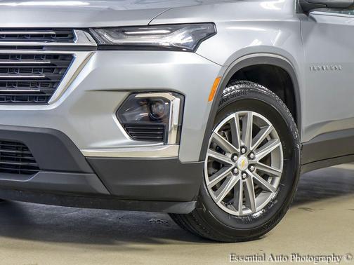 Sterling Gray Metallic 2023 Chevrolet Traverse LT Cloth