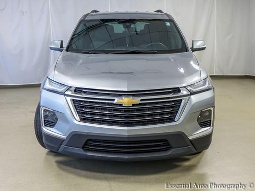 Sterling Gray Metallic 2023 Chevrolet Traverse LT Cloth