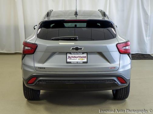 Sterling Gray Metallic 2025 Chevrolet Trax FWD 2RS