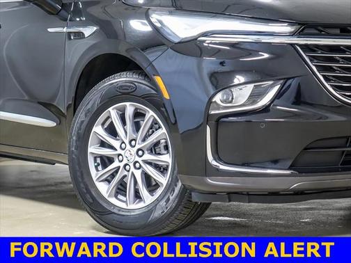2023 Buick Enclave Essence FWD