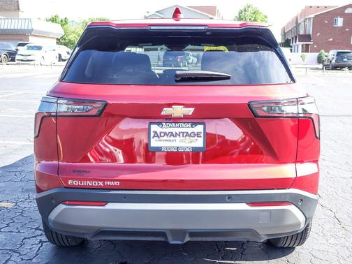 Radiant Red Tintcoat 2026 Chevrolet Equinox 1LT