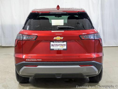 Radiant Red Tintcoat 2026 Chevrolet Equinox 1LT