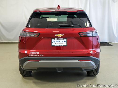 Radiant Red Tintcoat 2026 Chevrolet Equinox 1LT