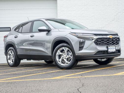 Sterling Gray Metallic 2026 Chevrolet Trax LS