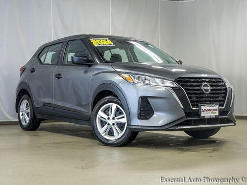 Gun Metallic 2024 Nissan Kicks S