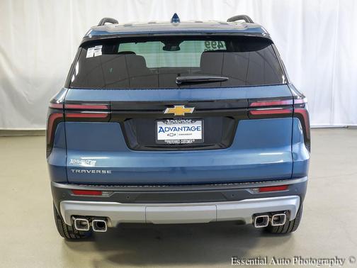 Lakeshore Blue Metallic 2026 Chevrolet Traverse LT