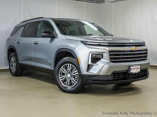2024 Chevrolet Traverse LT