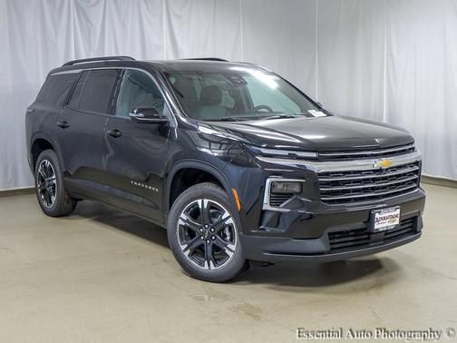 Mosaic Black Metallic 2027 Chevrolet Traverse LT