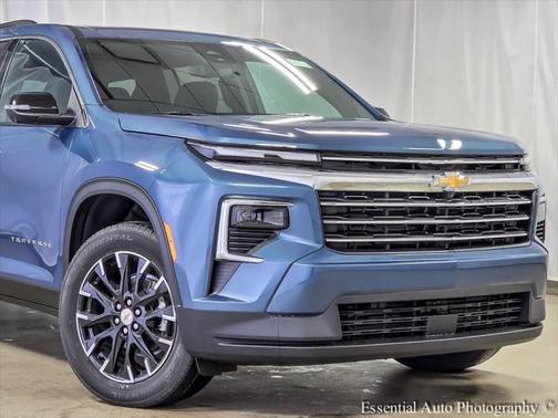2025 Chevrolet Traverse LT
