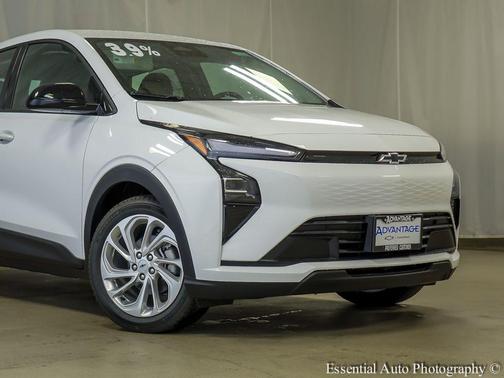 Summit White 2027 Chevrolet Bolt LT FWD