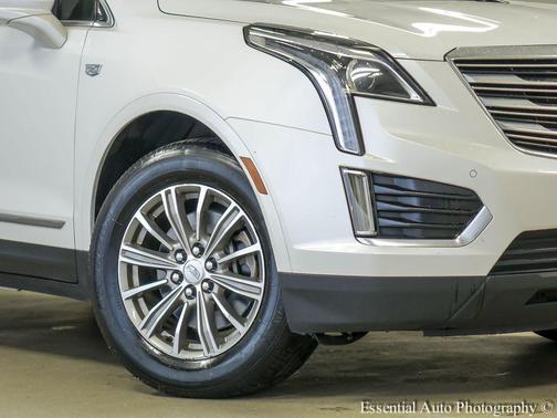 Crystal White Tricoat 2019 Cadillac XT5 Luxury