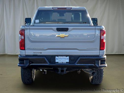 2026 Chevrolet Silverado 2500 Custom