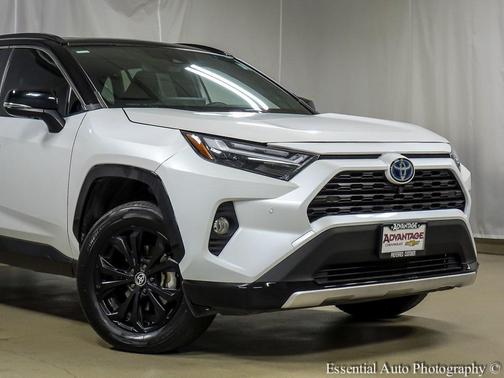 2023 Toyota RAV4 Hybrid SE