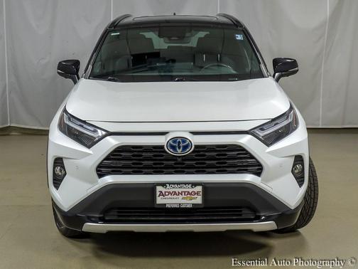 2023 Toyota RAV4 Hybrid SE