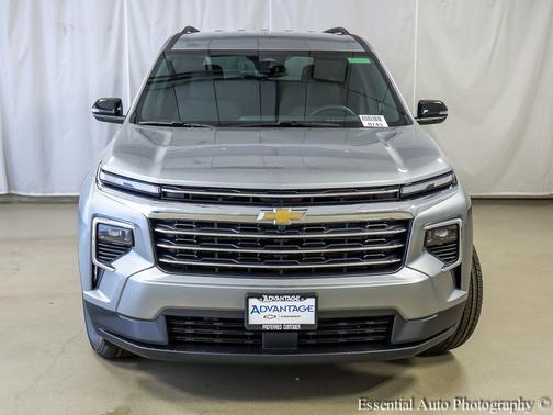 Sterling Gray Metallic 2026 Chevrolet Traverse LT