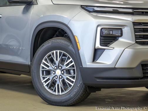 Sterling Gray Metallic 2026 Chevrolet Traverse LT