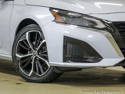 Gray Sky Pearl 2023 Nissan Altima SR Intelligent AWD