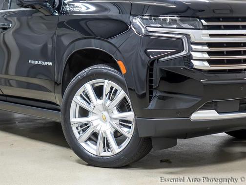 2023 Chevrolet Suburban 4WD High Country