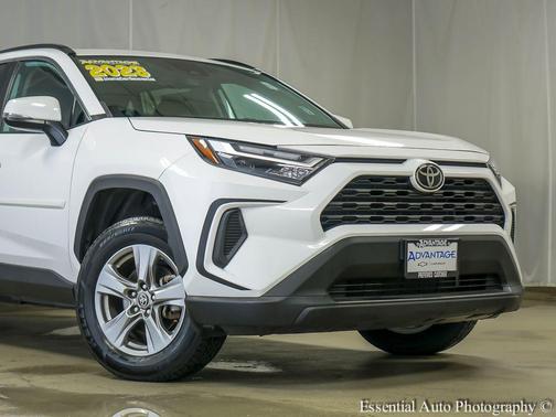Ice Cap 2023 Toyota RAV4 XLE