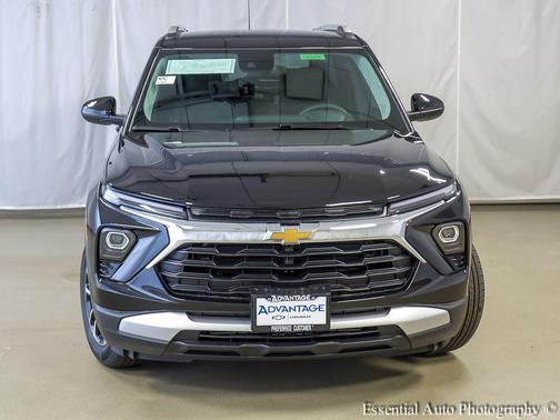 Mosaic Black Metallic 2026 Chevrolet Trailblazer LT