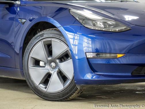2023 Tesla Model 3 Standard Range