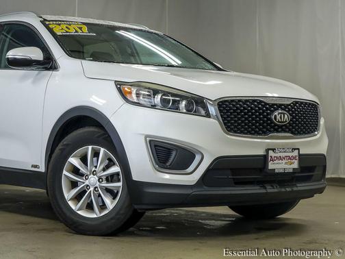 Snow White Pearl 2017 Kia Sorento LX