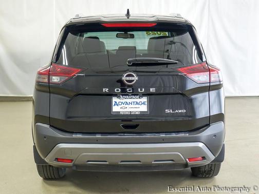 Super Black 2023 Nissan Rogue SL