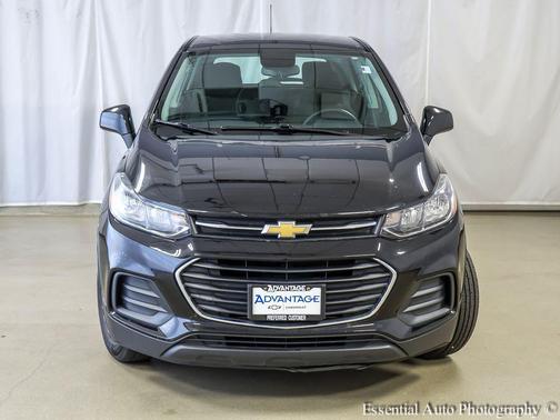 Mosaic Black Metallic 2020 Chevrolet Trax LS