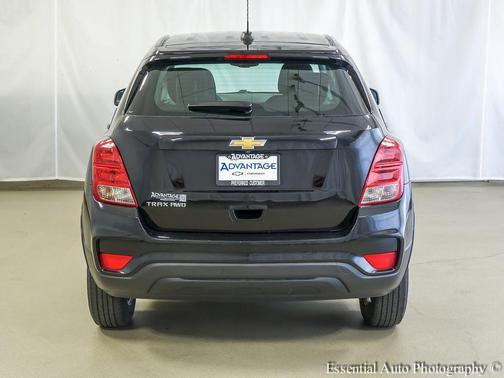 Mosaic Black Metallic 2020 Chevrolet Trax LS