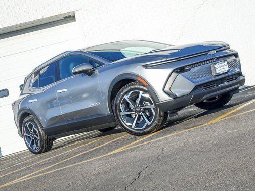 Sterling Gray Metallic 2026 Chevrolet Equinox EV LT