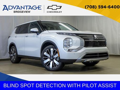 White Diamond 2025 Mitsubishi Outlander SE S-AWC