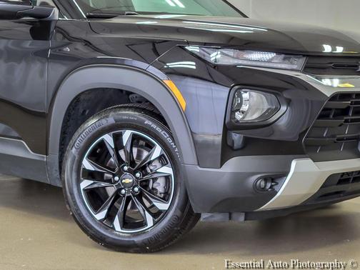 Mosaic Black Metallic 2023 Chevrolet Trailblazer LT
