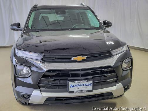 Mosaic Black Metallic 2023 Chevrolet Trailblazer LT
