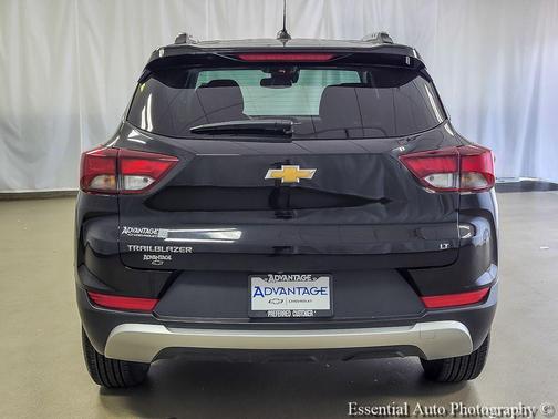 Mosaic Black Metallic 2023 Chevrolet Trailblazer LT