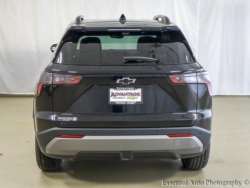Mosaic Black Metallic 2027 Chevrolet Equinox 1LT