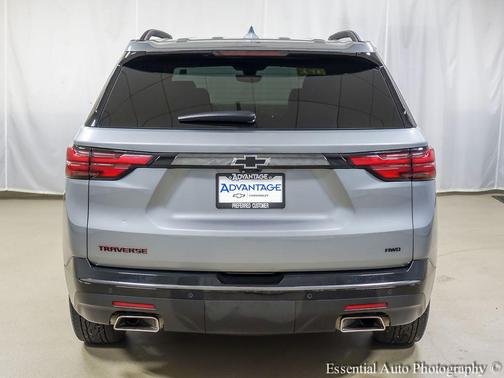 Sterling Gray Metallic 2023 Chevrolet Traverse Premier