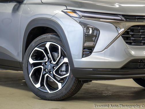 Sterling Gray Metallic 2026 Chevrolet Trax FWD 2RS