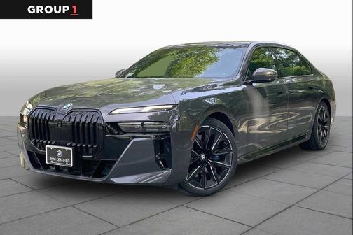 Dravit Grey Metallic 2023 BMW 740 i